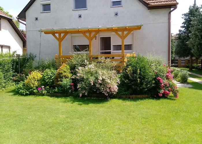 - Balaton 20084 Lägenhet Balatonszarszo